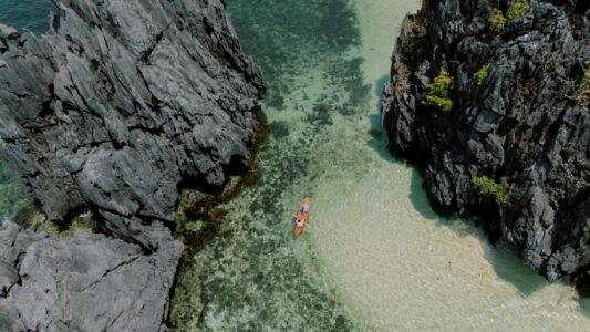 Golden hour couple portraits on the beach in El Nido — Aubrey Stills Studio
