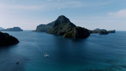 Golden hour couple portraits on the beach in El Nido — Aubrey Stills Studio